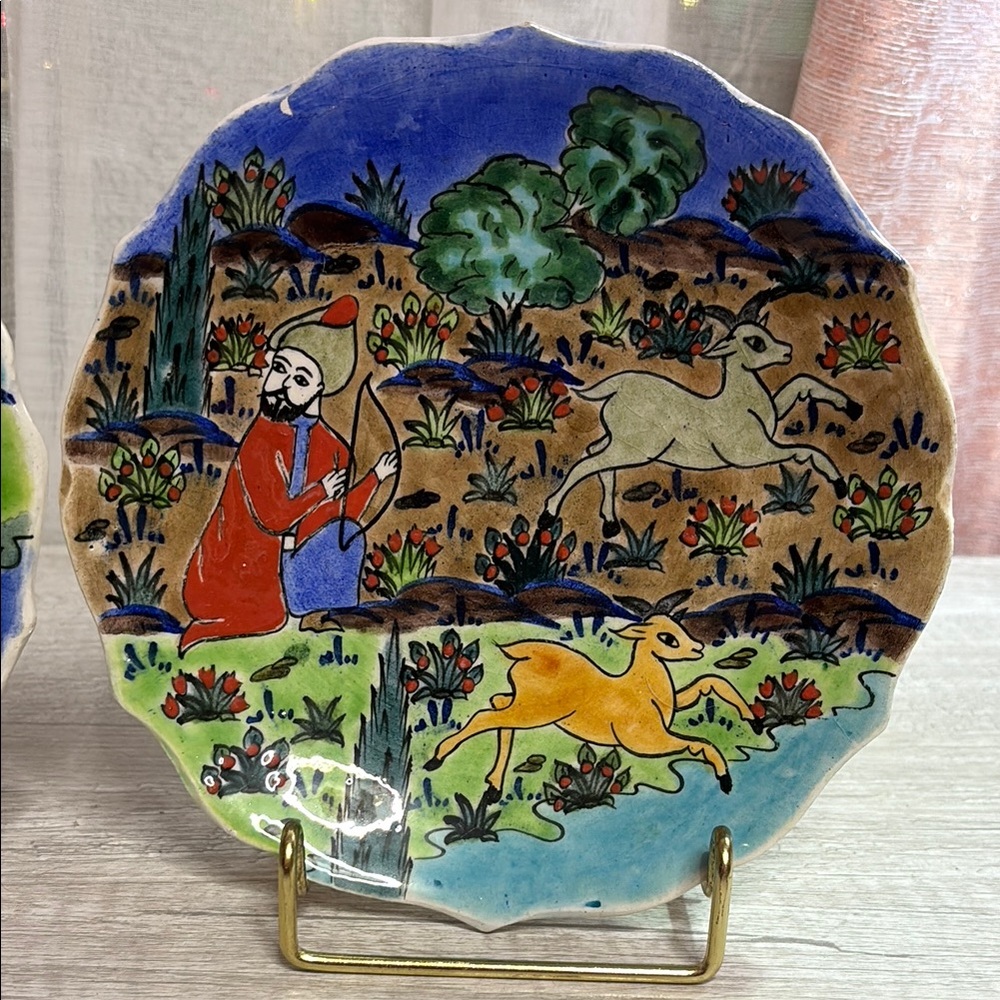 Colorful Decorative Plates with Hunting Scene - Picture 2 of 11